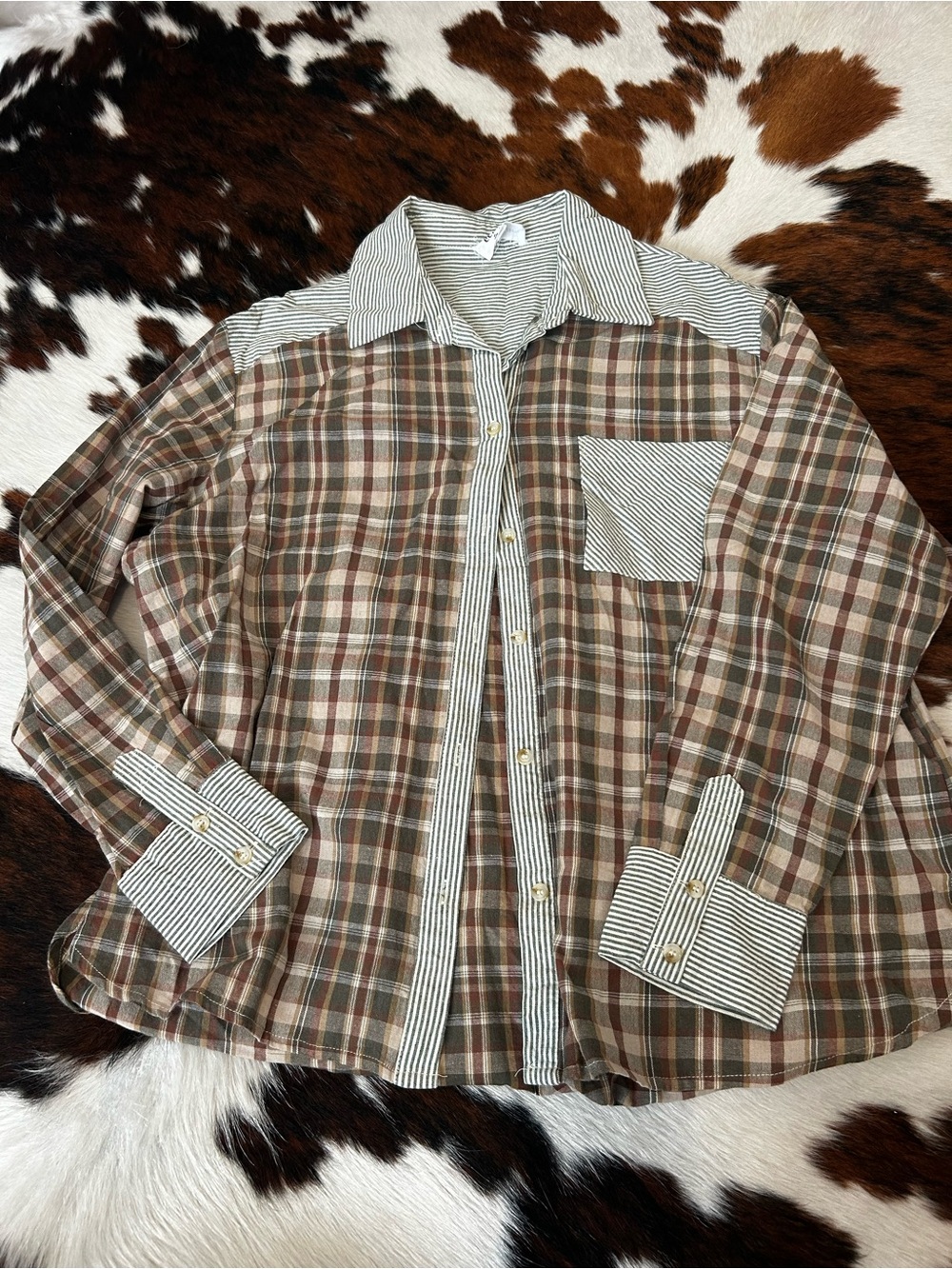 eesome Brown Plaid Button-Down Shirt with Striped Accents